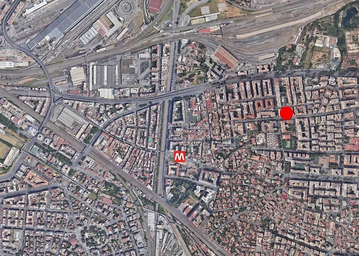 Bohemian Pigneto Rhome - 2 Bdr 2 Bath Family Friendly Comfort & Elegance - Colosseum At 4 Metro Stops - Secure & Vibrant Area, Pigneto Metro & Historic Car Free Island At 10 Min Walk - Easy Access To Termini, La Sapienza, Policlinico Umberto I *