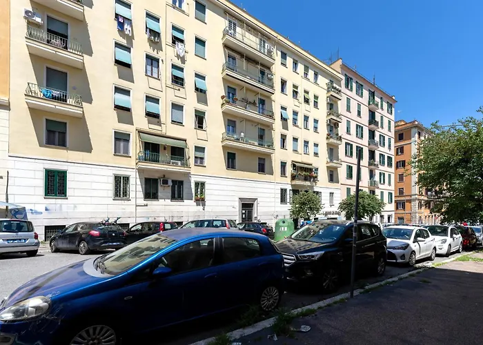 Bohemian Pigneto Rhome - 2 Bdr 2 Bath Family Friendly Comfort & Elegance - Colosseum At 4 Metro Stops - Secure & Vibrant Area, Pigneto Metro & Historic Car Free Island At 10 Min Walk - Easy Access To Termini, La Sapienza, Policlinico Umberto I Roma