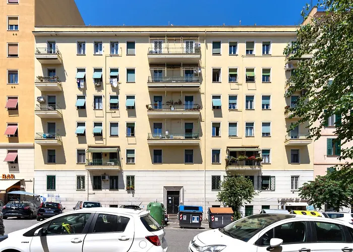 Bohemian Pigneto Rhome - 2 Bdr 2 Bath Family Friendly Comfort & Elegance - Colosseum At 4 Metro Stops - Secure & Vibrant Area, Pigneto Metro & Historic Car Free Island At 10 Min Walk - Easy Access To Termini, La Sapienza, Policlinico Umberto I