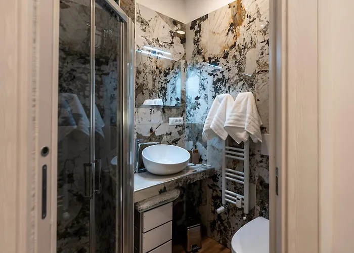 Bohemian Pigneto Rhome - 2 Bdr 2 Bath Family Friendly Comfort & Elegance - Colosseum At 4 Metro Stops - Secure & Vibrant Area, Pigneto Metro & Historic Car Free Island At 10 Min Walk - Easy Access To Termini, La Sapienza, Policlinico Umberto I Appartement Rome
