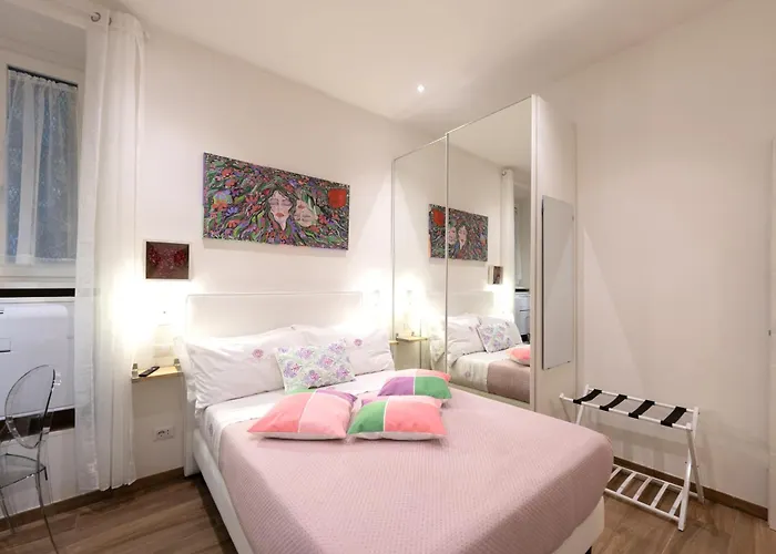 Appartamento Bohemian Pigneto Rhome - 2 Bdr 2 Bath Family Friendly Comfort & Elegance - Colosseum At 4 Metro Stops - Secure & Vibrant Area, Pigneto Metro & Historic Car Free Island At 10 Min Walk - Easy Access To Termini, La Sapienza, Policlinico Umberto I *