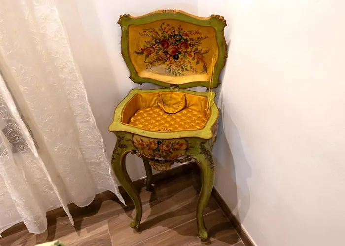 Appartement Bohemian Pigneto Rhome - 2 Bdr 2 Bath Family Friendly Comfort & Elegance - Colosseum At 4 Metro Stops - Secure & Vibrant Area, Pigneto Metro & Historic Car Free Island At 10 Min Walk - Easy Access To Termini, La Sapienza, Policlinico Umberto I Rome