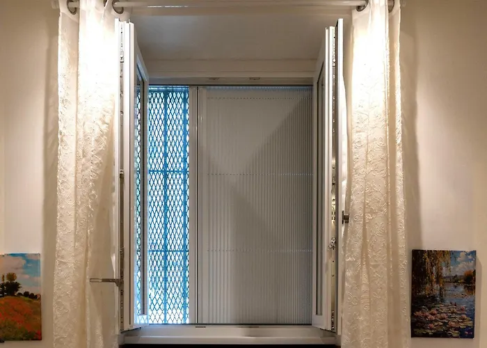 Appartement Bohemian Pigneto Rhome - 2 Bdr 2 Bath Family Friendly Comfort & Elegance - Colosseum At 4 Metro Stops - Secure & Vibrant Area, Pigneto Metro & Historic Car Free Island At 10 Min Walk - Easy Access To Termini, La Sapienza, Policlinico Umberto I
