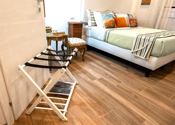 Bohemian Pigneto Rhome - 2 Bdr 2 Bath Family Friendly Comfort & Elegance - Colosseum At 4 Metro Stops - Secure & Vibrant Area, Pigneto Metro & Historic Car Free Island At 10 Min Walk - Easy Access To Termini, La Sapienza, Policlinico Umberto I Appartement Rome